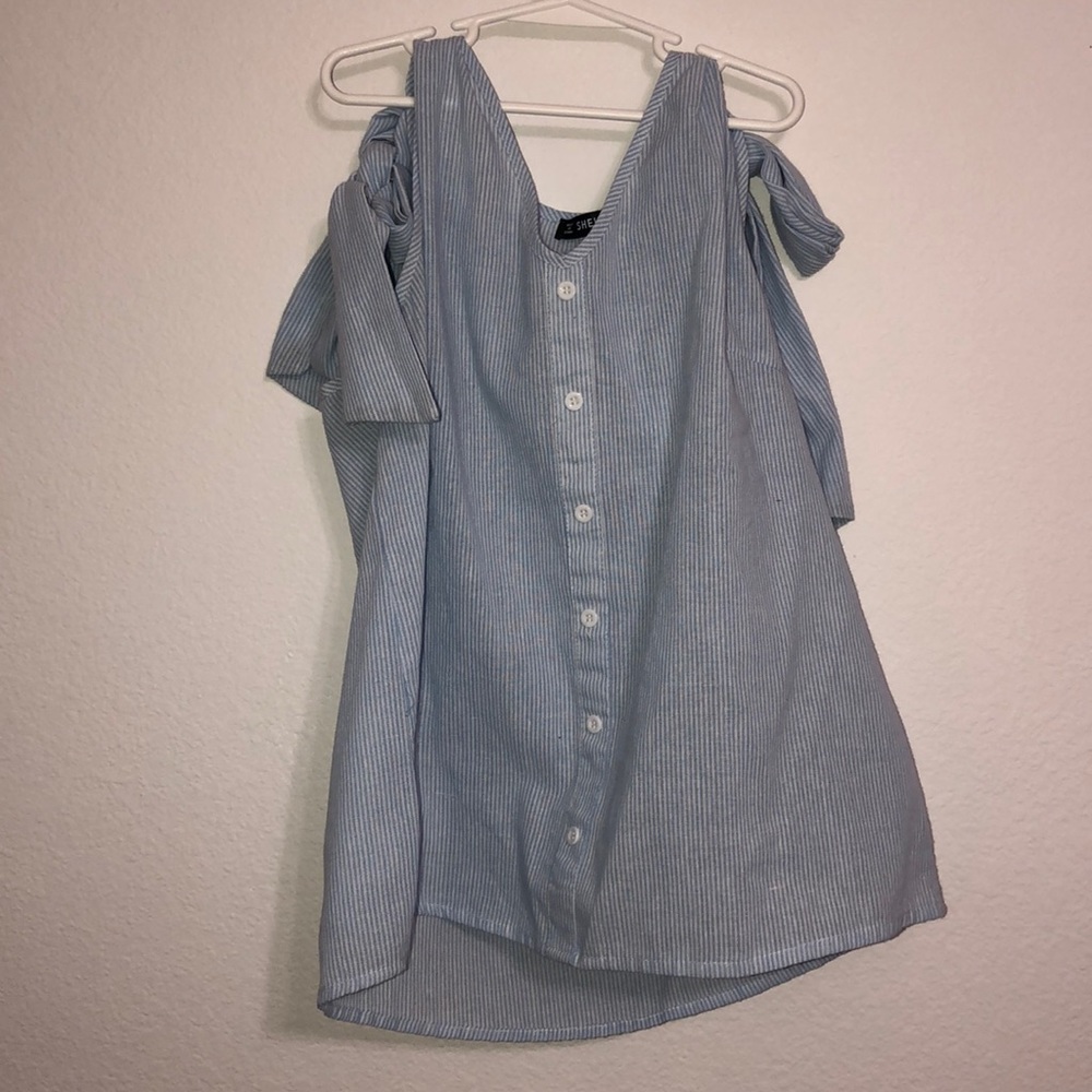 Stripped muscle cut blouse